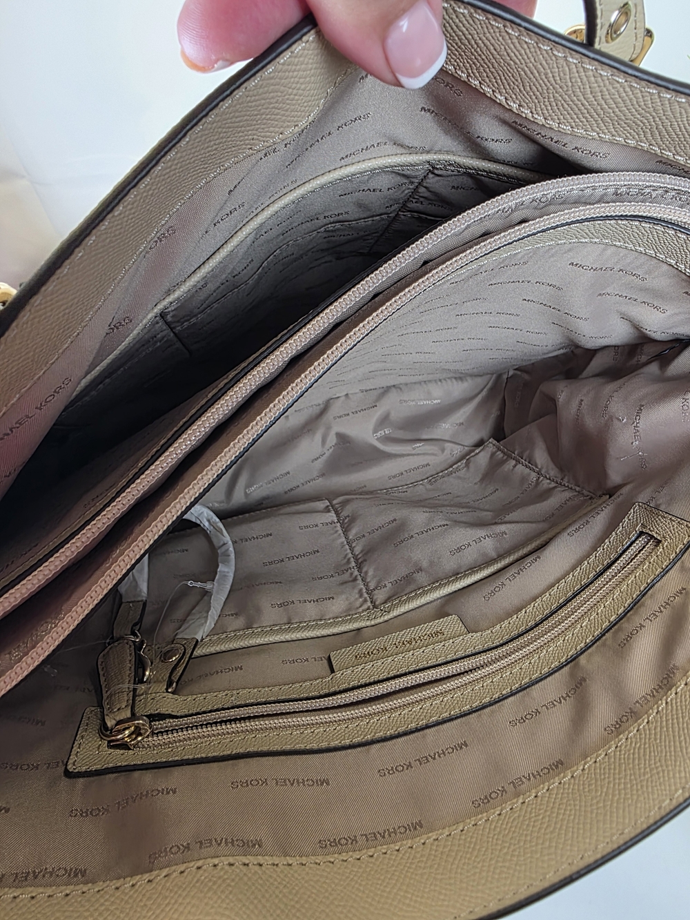 Michael Kors Nude Beige Saffiano Leather Tote Bag Work Laptop School Nwot - Picture 10 of 14